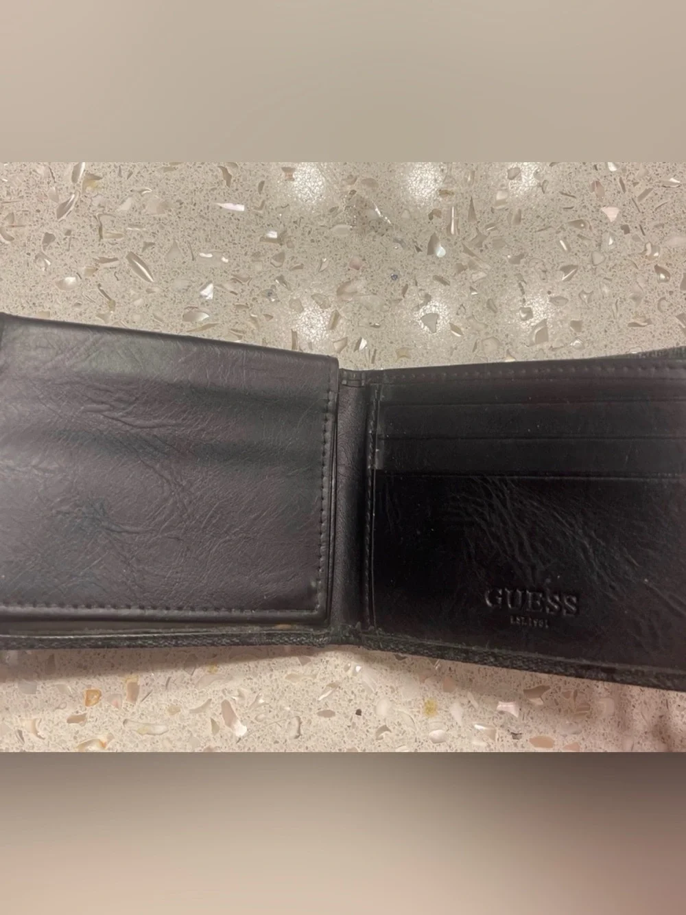 Guess Wallet Black